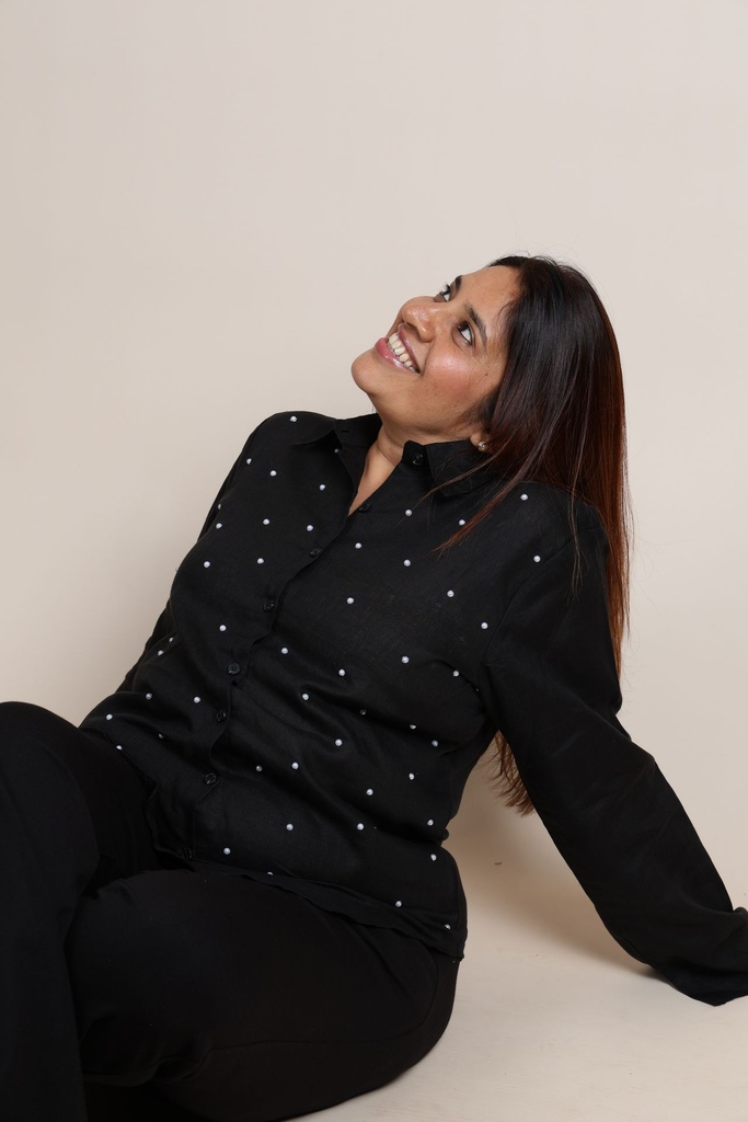 Linen shirt with pearls - Black 
